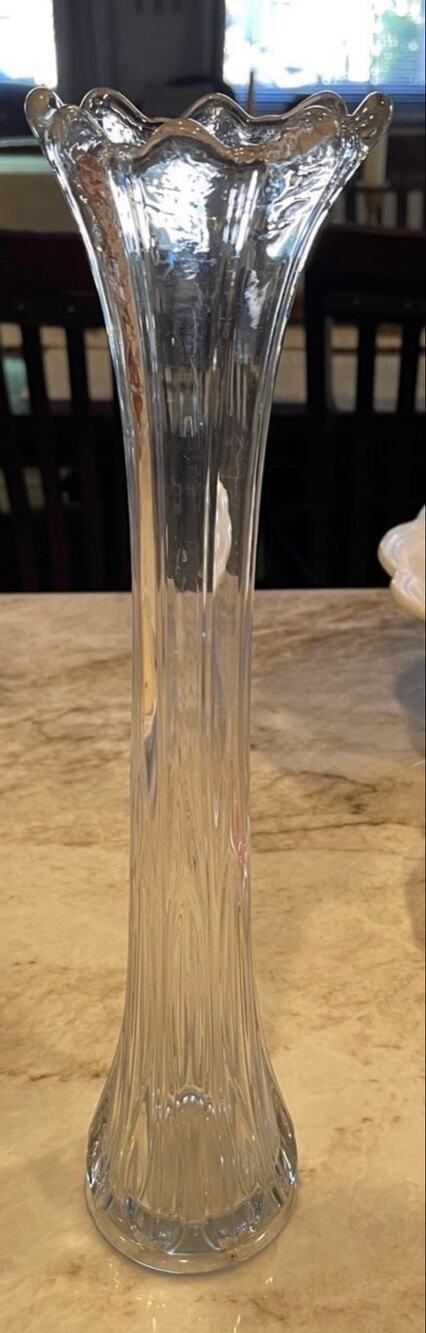Vintage swung vase scalloped clear glass 16” Vase
